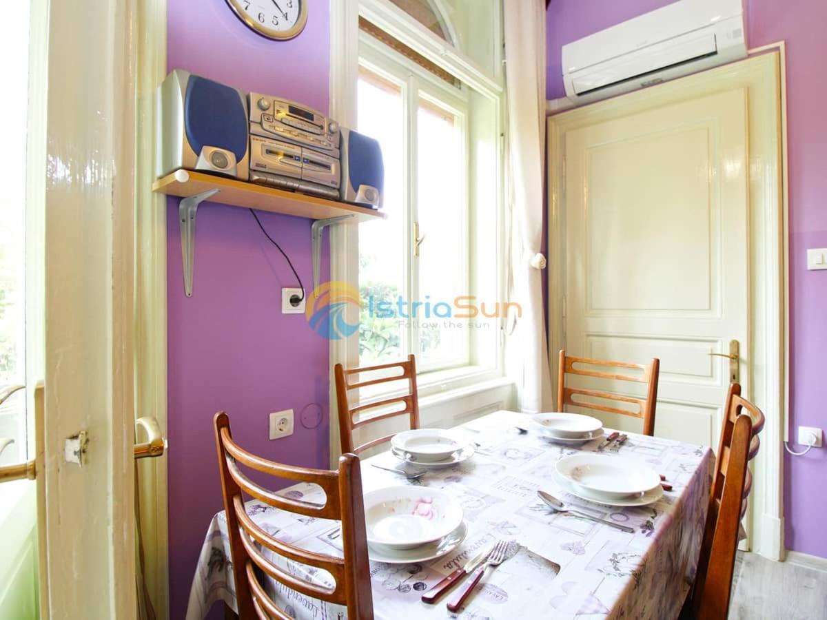 Studio Apartman Lea Pula Exteriör bild