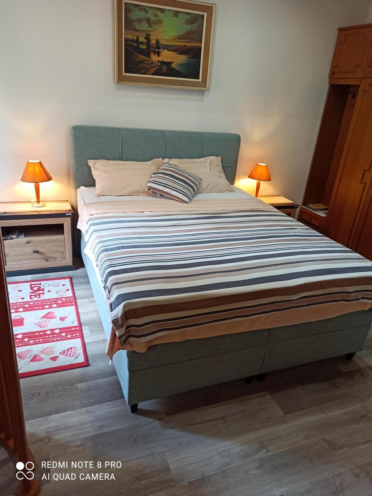Studio Apartman Lea Pula Exteriör bild